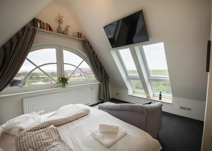 Hotel Nige Hus 4*